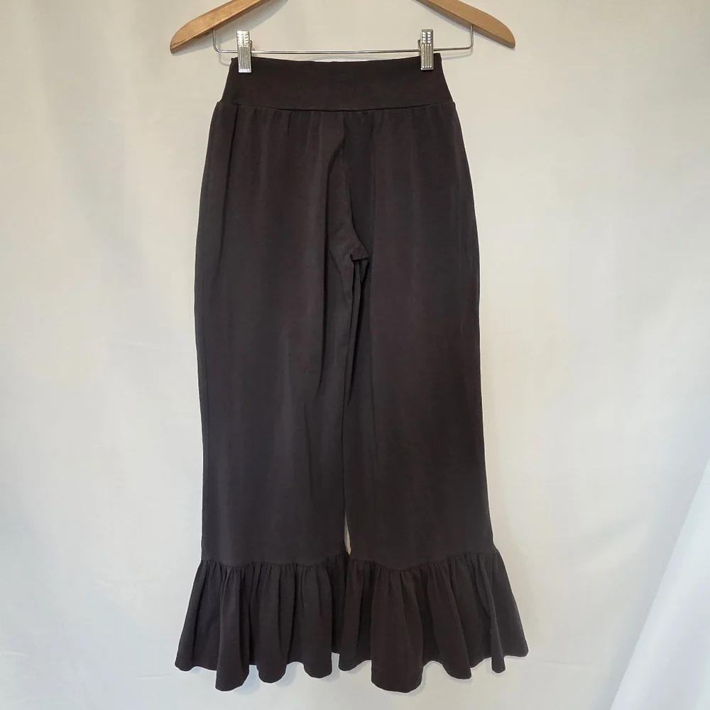 Matilda Jane Womens Gray Big Ruffle Pants Capris XS - Picture 5 of 12
